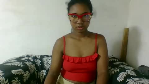 nickiqqyuu online show from July 21, 2026, 6:27 am