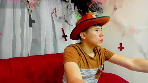 Snapshot of nickk_wolff chatting on October 26, 2025, 1:39 pm Nickk Wolff online show from October 26, 2025, 1:39 pm