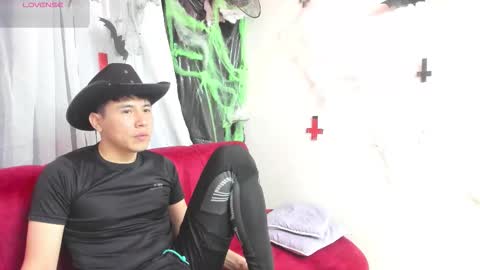 Snapshot of nickk_wolff chatting on October 27, 2025, 10:41 am Nickk Wolff online show from October 27, 2025, 10:41 am