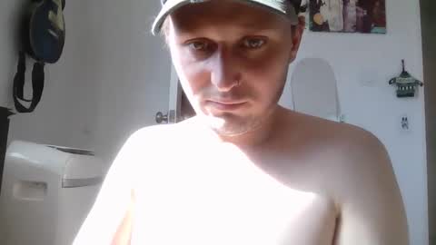 Nickleee online show from February 10, 2025, 9:15 pm
