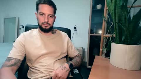 Snapshot of nickmaxx541 chatting on October 23, 2025, 10:47 am Nick maxx online show from October 23, 2025, 10:47 am