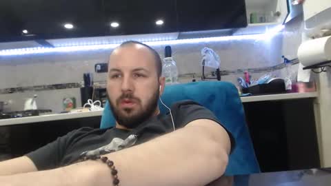 Julian online show from March 31, 2026, 10:43 pm