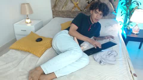 Nickolas Muoz online show from December 14, 2024, 5:58 pm