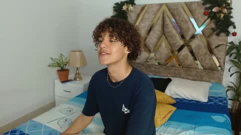 Nickolas Muoz online show from December 15, 2024, 10:26 pm