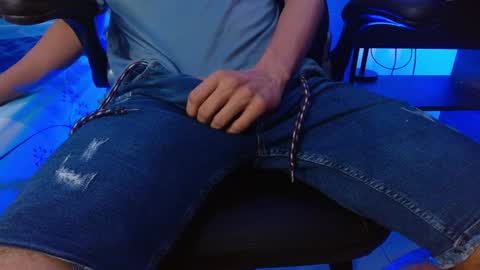 Nickolas Muoz online show from December 29, 2024, 1:13 am