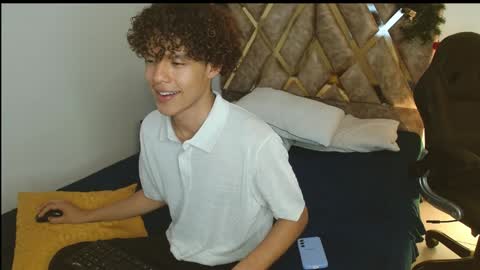 Nickolas Muoz online show from December 31, 2024, 9:28 pm