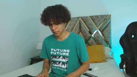 Nickolas Muoz online show from January 8, 2025, 3:07 pm