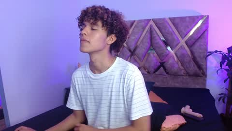 Nickolas Muoz online show from February 2, 2025, 7:25 pm