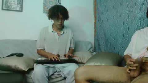 Nickolas Muoz online show from February 5, 2025, 9:29 pm