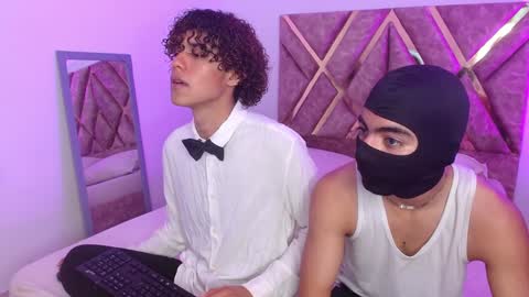 Nickolas Muoz online show from February 6, 2025, 1:10 pm