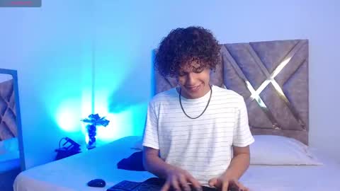 Nickolas Muoz online show from March 5, 2025, 5:39 pm