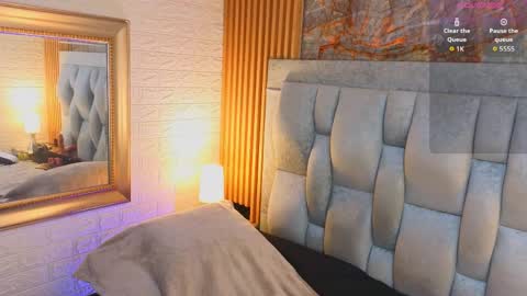 nickollsaenz online show from April 1, 2026, 2:23 am