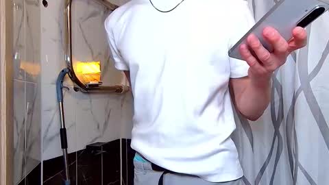 Snapshot of nicktazy chatting on February 15, 2026, 9:41 am Nico online show from February 15, 2026, 9:41 am