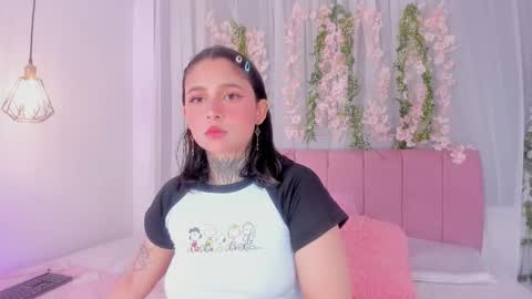 nicky_bonny18 online show from February 4, 2026, 12:22 pm