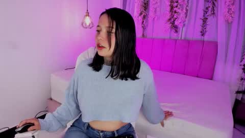 nicky_bonny18 online show from March 19, 2026, 12:20 pm