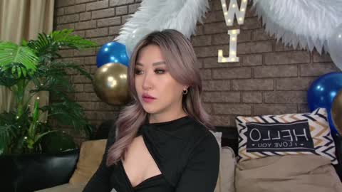 Snapshot of nicky_owl chatting on December 4, 2024, 11:30 am Today is my 41st birthday And in 2 hours Im waiting for you on the stream Stock up on tokens and a good mood Nicky online show from December 4, 2024, 11:30 am