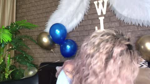 Snapshot of nicky_owl chatting on December 8, 2024, 3:24 pm Today is my 41st birthday And in 2 hours Im waiting for you on the stream Stock up on tokens and a good mood Nicky online show from December 8, 2024, 3:24 pm