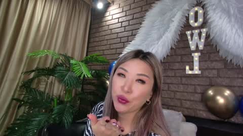 Snapshot of nicky_owl chatting on December 13, 2024, 3:00 pm Today is my 41st birthday And in 2 hours Im waiting for you on the stream Stock up on tokens and a good mood Nicky online show from December 13, 2024, 3:00 pm