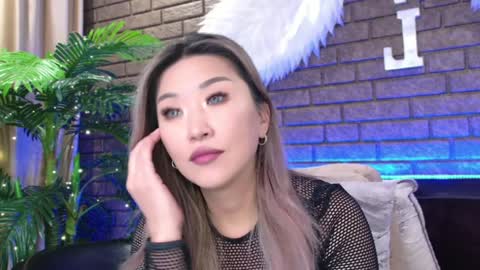 Snapshot of nicky_owl chatting on January 27, 2025, 6:52 am Today is my 41st birthday And in 2 hours Im waiting for you on the stream Stock up on tokens and a good mood Nicky online show from January 27, 2025, 6:52 am