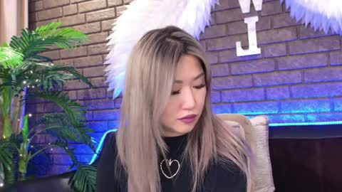 Snapshot of nicky_owl chatting on February 17, 2025, 12:48 pm Today is my 41st birthday And in 2 hours Im waiting for you on the stream Stock up on tokens and a good mood Nicky online show from February 17, 2025, 12:48 pm