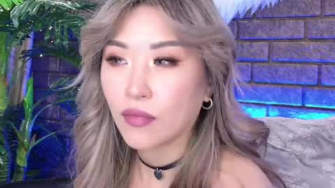 Snapshot of nicky_owl chatting on February 22, 2025, 1:02 pm Today is my 41st birthday And in 2 hours Im waiting for you on the stream Stock up on tokens and a good mood Nicky online show from February 22, 2025, 1:02 pm