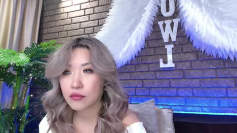 Snapshot of nicky_owl chatting on February 23, 2025, 4:13 pm Today is my 41st birthday And in 2 hours Im waiting for you on the stream Stock up on tokens and a good mood Nicky online show from February 23, 2025, 4:13 pm