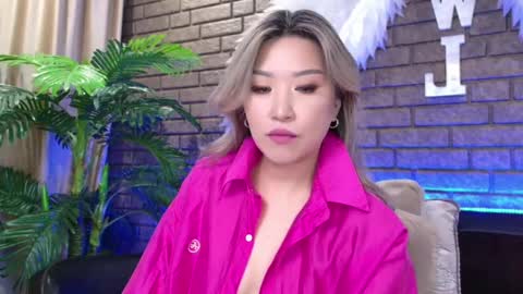 Snapshot of nicky_owl chatting on March 3, 2025, 9:33 am Today is my 41st birthday And in 2 hours Im waiting for you on the stream Stock up on tokens and a good mood Nicky online show from March 3, 2025, 9:33 am