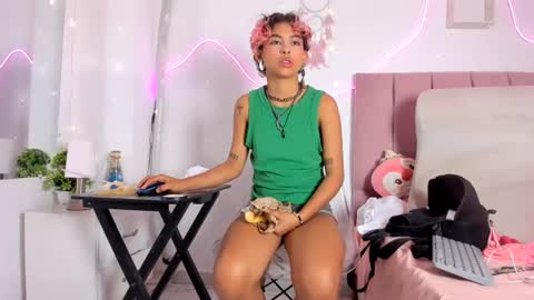 nicky_teem online show from June 17, 2026, 2:58 am