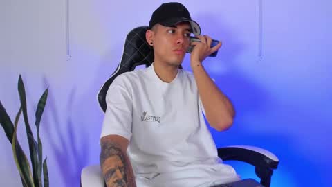 Nicky  online show from September 23, 2025, 1:47 pm