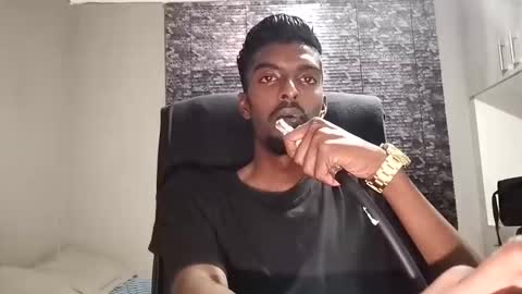 Snapshot of nickyle63 chatting on February 28, 2025, 8:07 pm james online show from February 28, 2025, 8:07 pm