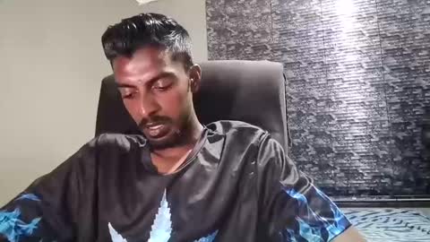 Snapshot of nickyle63 chatting on March 4, 2025, 6:29 pm james online show from March 4, 2025, 6:29 pm