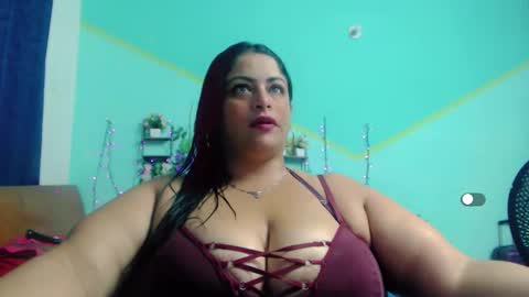 nickyribeiro online show from November 23, 2025, 2:22 am