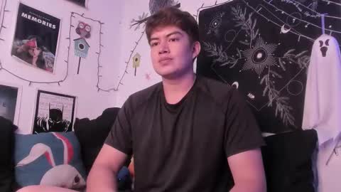 Snapshot of nico_bulge chatting on October 23, 2025, 1:05 am Nicols online show from October 23, 2025, 1:05 am