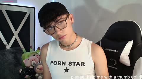 Snapshot of nico_cruz chatting on December 4, 2024, 9:02 pm nico online show from December 4, 2024, 9:02 pm