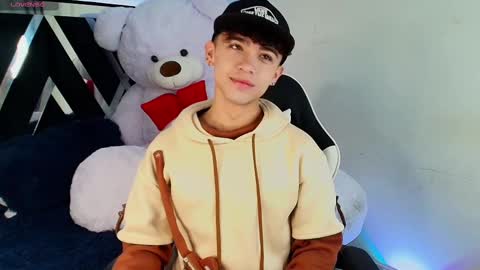 Snapshot of nico_cruz chatting on February 14, 2025, 4:47 am nico online show from February 14, 2025, 4:47 am