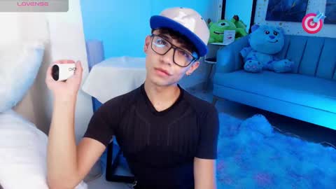 Snapshot of nico_cruz chatting on February 28, 2025, 10:52 am nico online show from February 28, 2025, 10:52 am