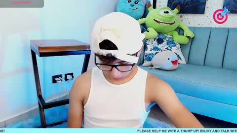 Snapshot of nico_cruz chatting on March 6, 2025, 2:40 pm nico online show from March 6, 2025, 2:40 pm