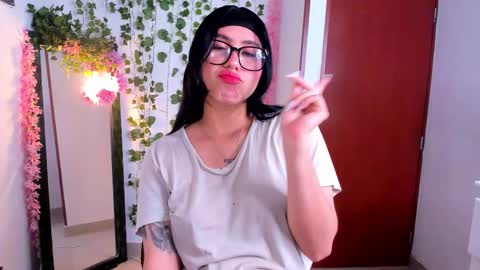 Nico online show from October 6, 2025, 11:35 pm