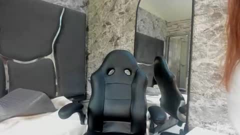 Snapshot of nico_mahecha chatting on October 29, 2025, 7:48 pm nico_mahecha online show from October 29, 2025, 7:48 pm