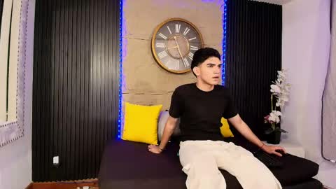 Snapshot of nico_monroet chatting on April 14, 2026, 11:11 pm nico_monroet online show from April 14, 2026, 11:11 pm