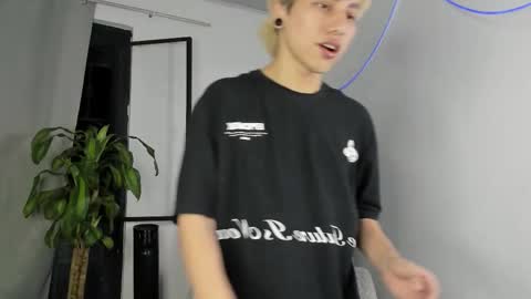 Snapshot of nico_nico_xd chatting on September 16, 2025, 3:40 am Nico  online show from September 16, 2025, 3:40 am