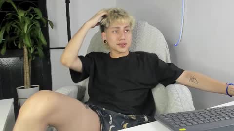 Snapshot of nico_nico_xd chatting on September 22, 2025, 3:52 am Nico  online show from September 22, 2025, 3:52 am