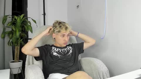 Snapshot of nico_nico_xd chatting on September 24, 2025, 4:16 am Nico  online show from September 24, 2025, 4:16 am