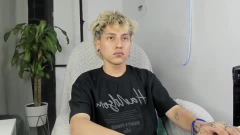 Snapshot of nico_nico_xd chatting on October 1, 2025, 5:57 am Nico  online show from October 1, 2025, 5:57 am