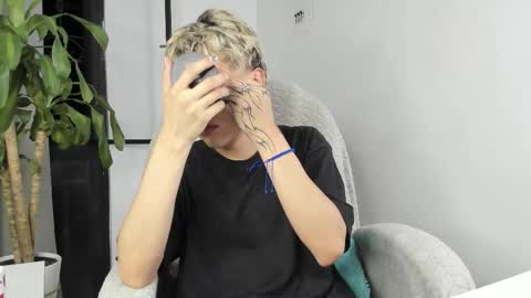 Snapshot of nico_nico_xd chatting on October 20, 2025, 3:51 am Nico  online show from October 20, 2025, 3:51 am