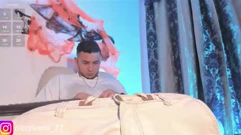 Nicolas online show from November 1, 2025, 11:18 pm