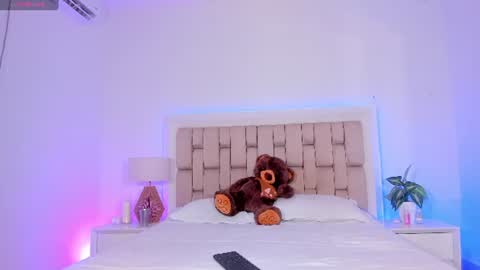 Snapshot of nicocute_ chatting on June 12, 2026, 7:02 pm NICOLAS online show from June 12, 2026, 7:02 pm