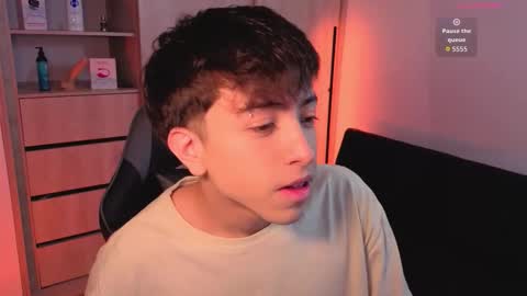 Nicolas online show from September 25, 2025, 7:39 pm