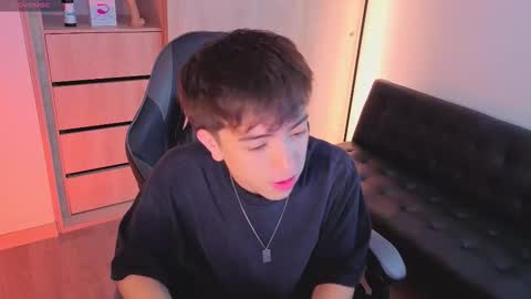 Nicolas online show from November 4, 2025, 8:08 pm