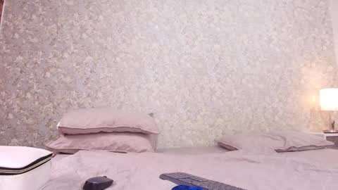 Snapshot of nicol_ferrer chatting on October 15, 2025, 7:58 pm Nicol online show from October 15, 2025, 7:58 pm